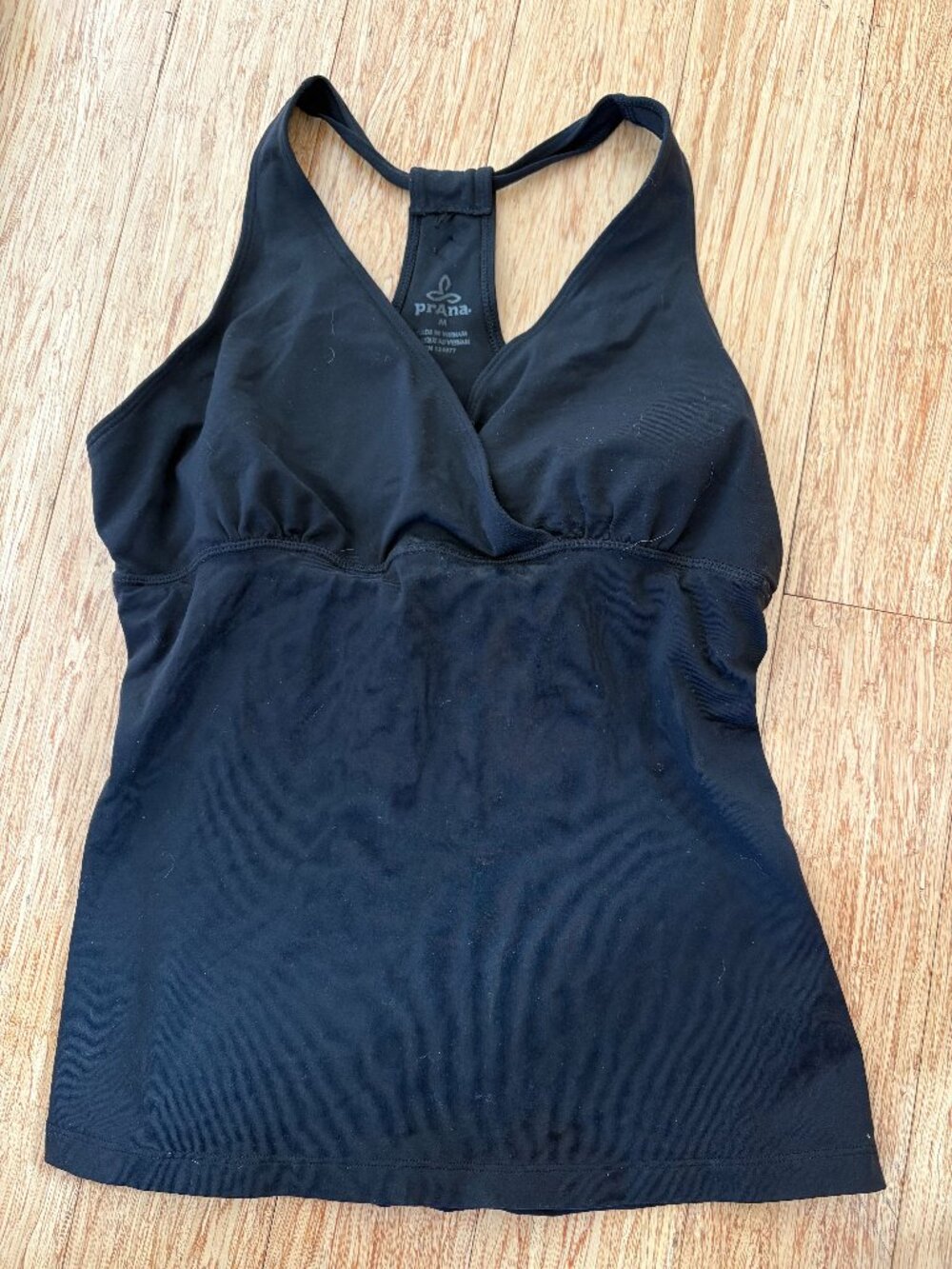 Prana Black Strappy Back Tank Top Women's Size Medium Built In Bra V neck